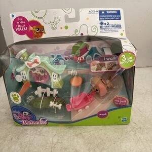 NEW LPS Littlest Pet Shop Walkables #2163 Walking Dog w/ Accessories
